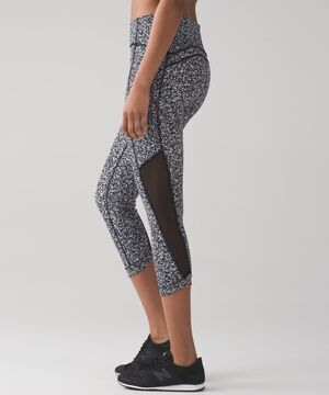 Lululemon Sole Training Crop Leggings Daisy Dust Alpine White Black Size 6